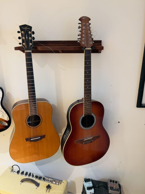 2 guitar wall hanger